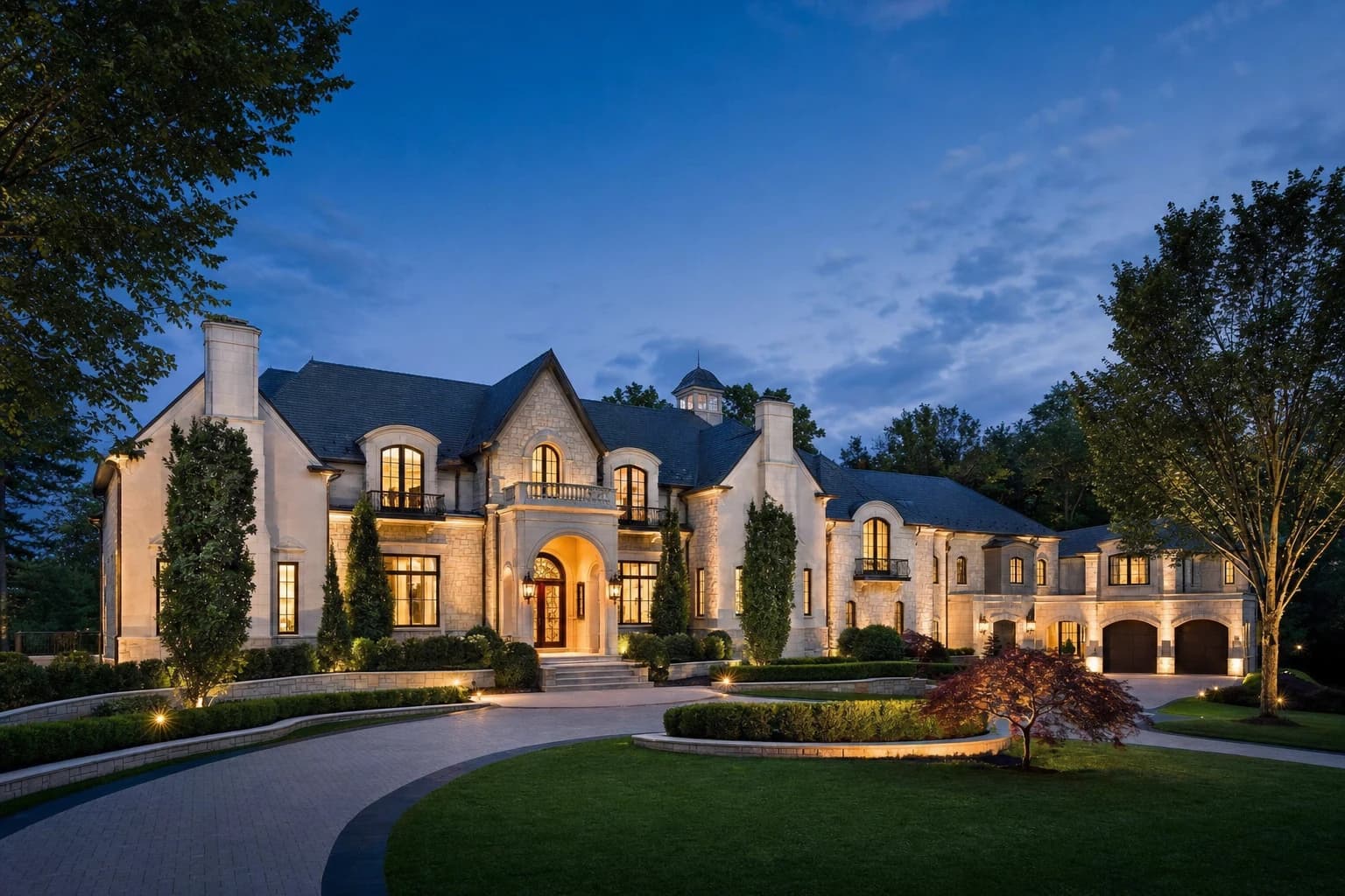 An ultra-luxury Custom Homes in a high-end estate in Oakton, Virginia